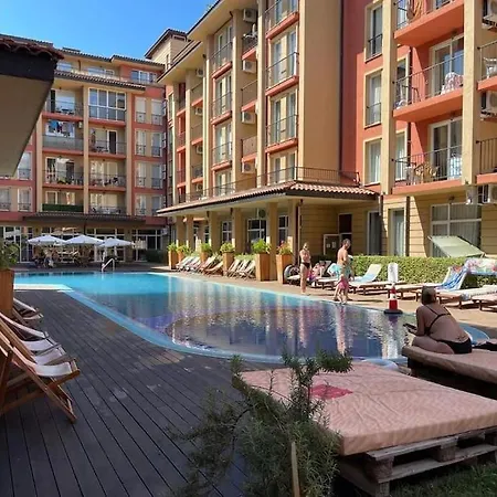 Апартамент Sunny View Cacao *